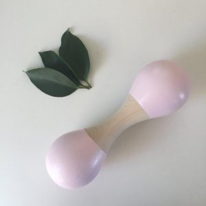 Double Maraca Pink Natural timber and pink double maraca